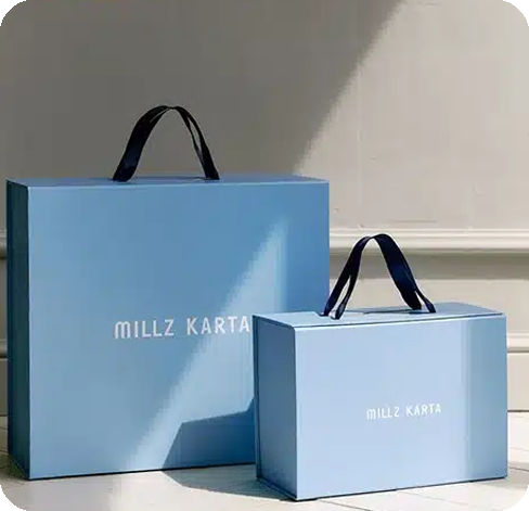 4 custom boxes with handle