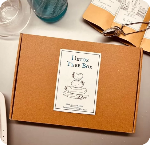 4 detox tea boxes