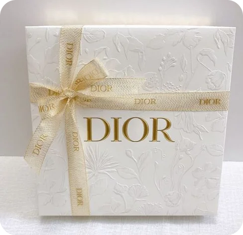 4 gift White Boxes