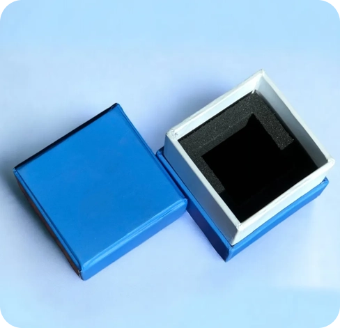 4 rigid boxes