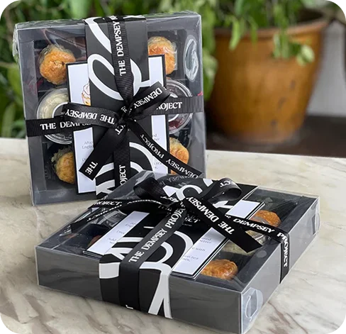 4 scone boxes with ribbon