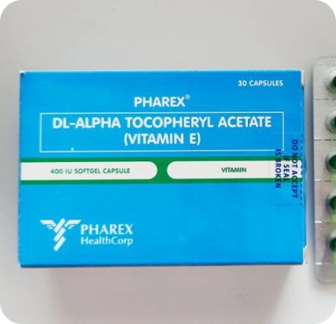 4 vitamin e capsules boxes